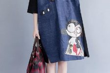 With plaid tote bag and red flat shoes