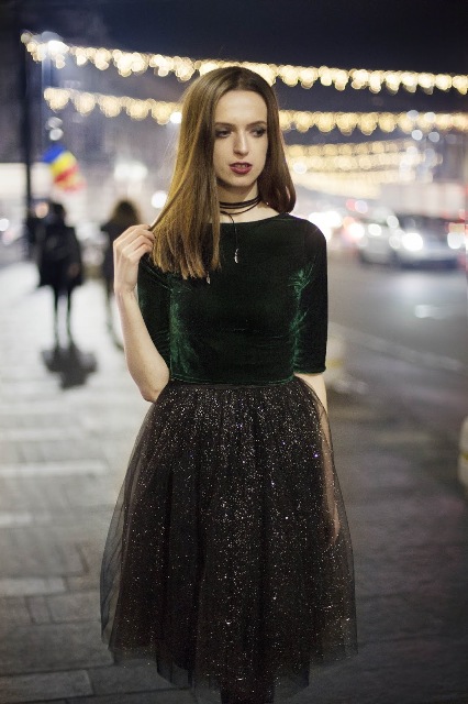 With tulle knee-length skirt