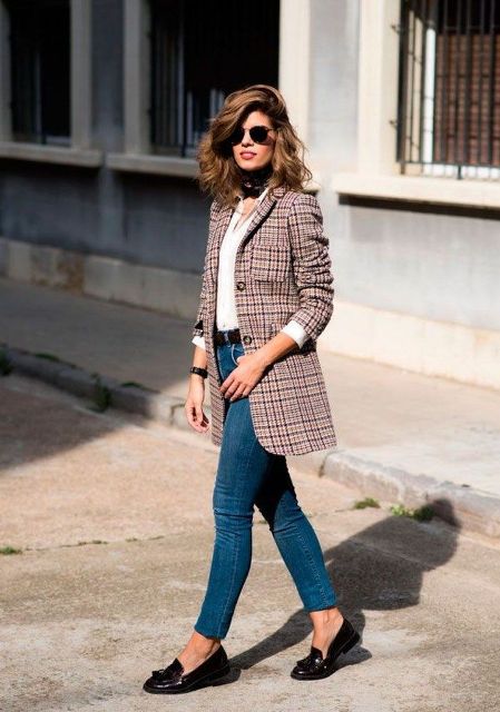 With white shirt, checked long blazer and skinny jeans