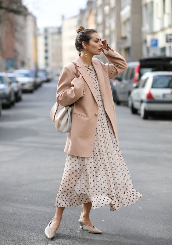 a beautiful pastel look with a polka dot midi dress, an oversized blush blazer, neutral shoes and a bag