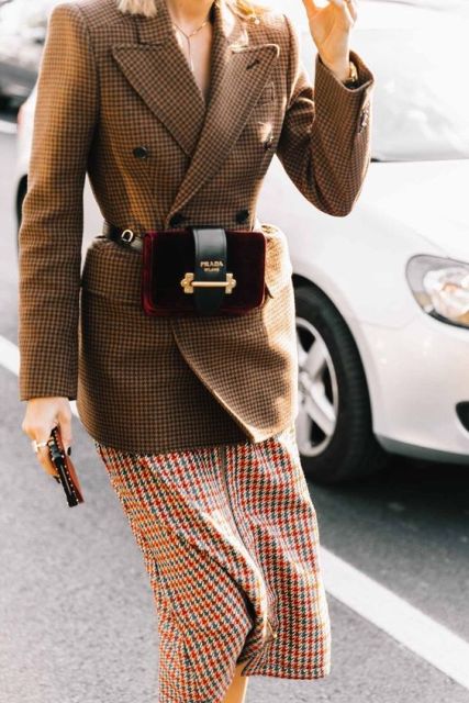 With printed long blazer and checked skirt