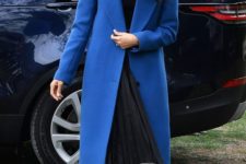 09 Meghan Markle wearing a classic blue coat to add a trendy feel to her stylish and chic look