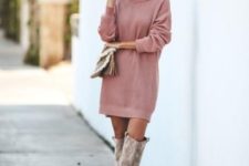 With tassel bag and gray suede boots