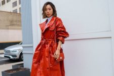 a red patent leather trench, a matching bag and metallic shoes for an ultra-bright and trendy look