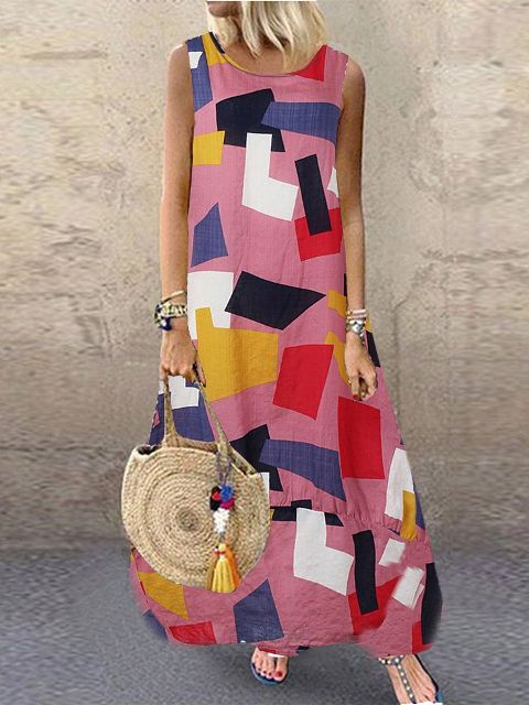 With straw rounded bag and flat sandals