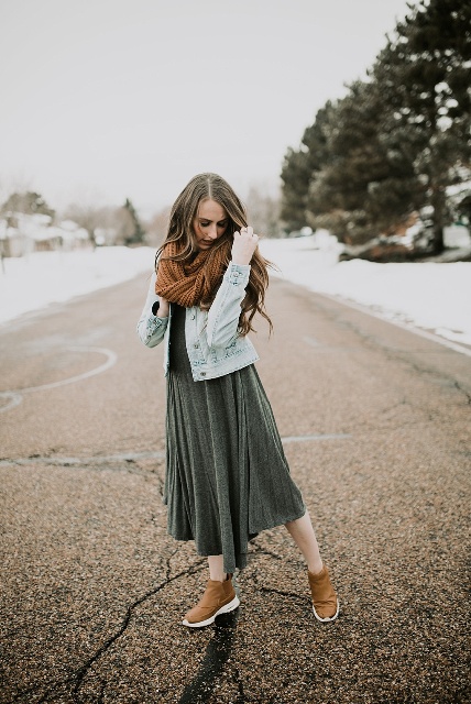 With pleated midi dress, denim jacket and brown shoes