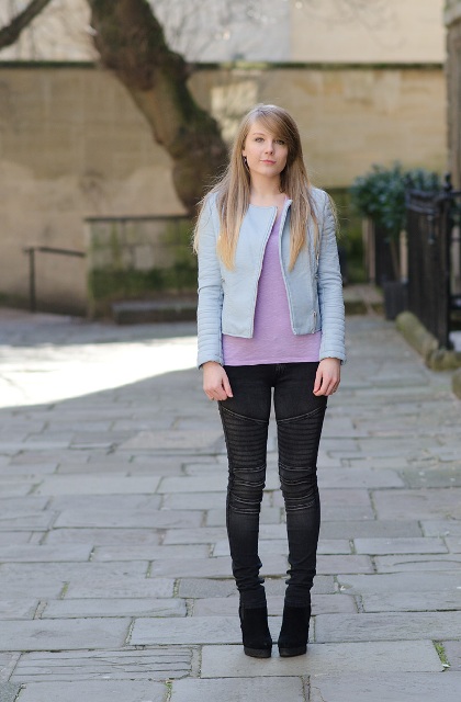 With lilac shirt, skinny pants and black suede ankle boots