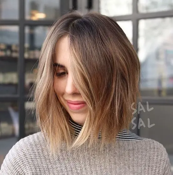 a short shaggy bob with blonde balayage to make the hair look more eye-catching
