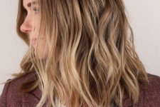 sunkissed blonde hair with a darker root and slight waves is a lovely idea for a summer and doesn’t require maintenance