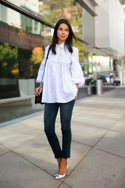 With crop flare jeans, chain strap bag and printed pumps