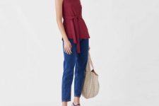 With cropped jeans, tote bag and platform sandals