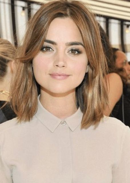 cool medium length brown hair with honey touches and curtain bangs is a gorgeous idea to look chic and cute