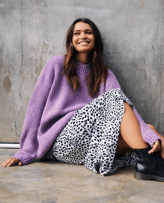 a cozy and girlish fall look with a lilac oversized sweater, a leopard print midi skirt, black Chelsea boots