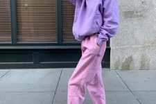 27 a pastel fall look with a purple hoodie, pink sweatpants, lilac trainers is a cool and unexpected idea