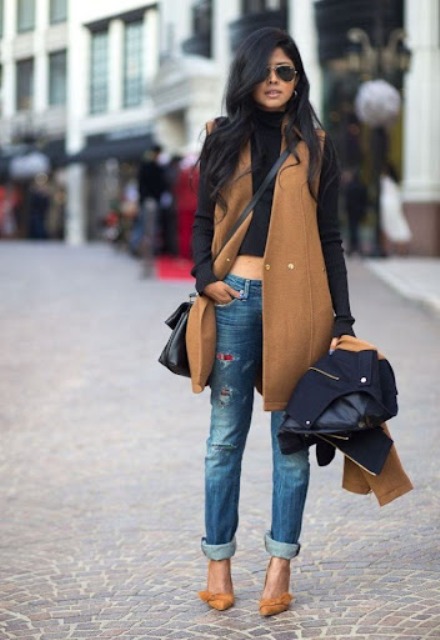 With black leather crossbody bag, distressed cuffed jeans, mustard yellow suede pumps and sunglasses