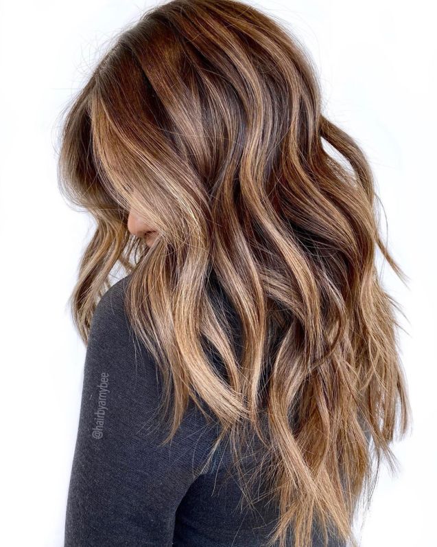 brown hair with blonde and caramel highlights - blend several shades of caramel to achieve a 3D effect