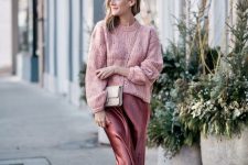 19 a chic work look with a girlish feel – a pink sweater, a mauve slip midi dress, silver shoes and a neutral quilted bag