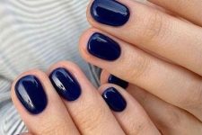 20 a navy manicure is a gorgeous idea for any season and anytime, if you like dark colors, this is it