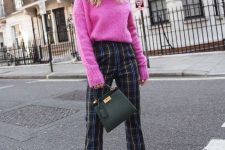 14 a pretty date look with a hot pink jumper, checked trousers, bold blue shoes and a dark green bag