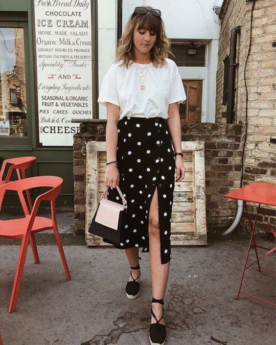 a girlish look with a white tee, a black button up midi skirt, black espadrilles, a two tone bag is cool for summer