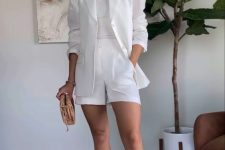 a lovely all-white summer outfit