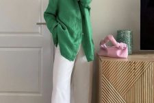 20 an oversized green shirt, white wideleg pants, platform shoes and a small pink bag for maximal comfort