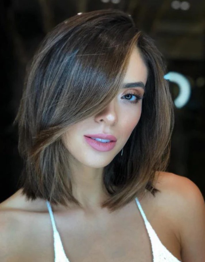 a long layered bob with a bit of balayage is a fresh and lovely idea that never goes out of style