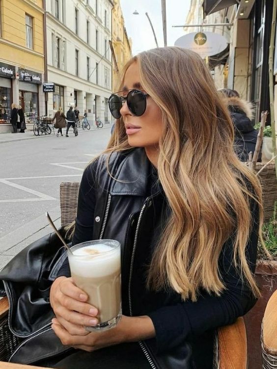 light brunette hair with caramel and bronde highlights including a money piece looks very chic and beautiful