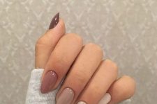 08 a delicate and subtle mismatching manicure of brown, mauve, grey and creamy shades is a lovely idea to wear in the fall