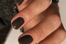 18 cold and dark brown nails are a fresh alternative to black ones, they look chic, stylish and this deep shade is a great solution