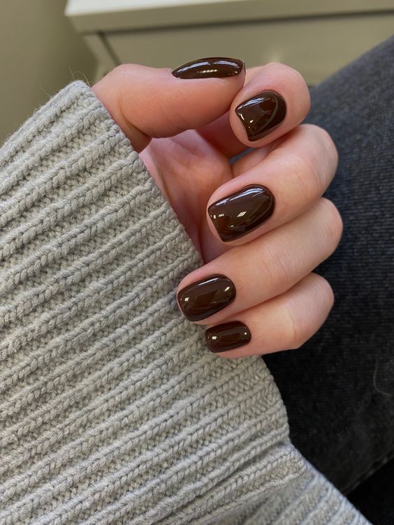 such a gorgeous rich brown shade is a fantastic idea for a fall manicure, it will add a lovely and warm touch to your outfits