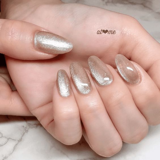 a beige velvet manicure is a timeless idea for the fall   beige nails look adorable in this season