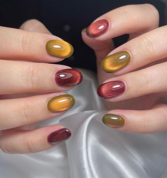 mustard and burgundy velvet nails are an adorable combo for the fall, they look bright and very autumn like