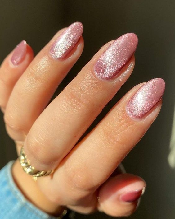 pink velvet nails are amazing for a cool and lovely fall or summer look, an edgy touch with a texture