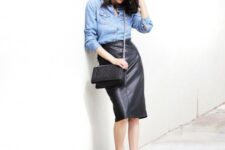 With black leather chain strap bag, sunglasses and black flat shoes