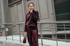 02 a beautiful purple outfit with a sweater, croco leather pants, black minimalist shoes and a red bag for the fall