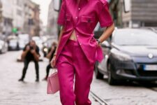 15 a magenta suit with a shirt and pants, white heels and a pink bag are a fantastic spring or summer outfit in the trendiest color of the year