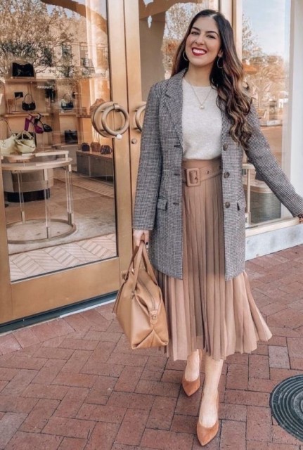 With light gray sweater, light brown leather tote bag and brown suede pumps
