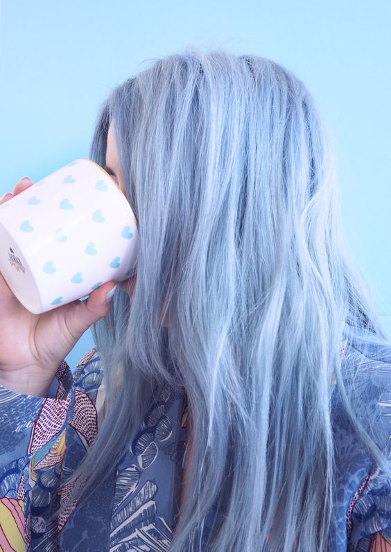 long textural pastel blue hair with long side banfs is a lovely idea for pastel fans