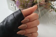 03 long almond-shaped light brown nails are an elegant solution, they are neutral enough for many outfits
