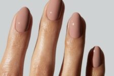 05 dusty pink nails are always a good idea, they look chic and beautiful with any outfit and match a lot of rings you may be wearing