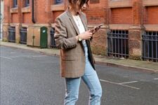 18 a casual spring outfit with bleached jeans, black high top sneakers, a beige oversized blazer and layered necklaces