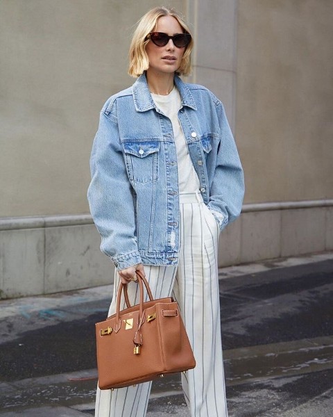 With sunglasses, white t-shirt and brown leather tote bag