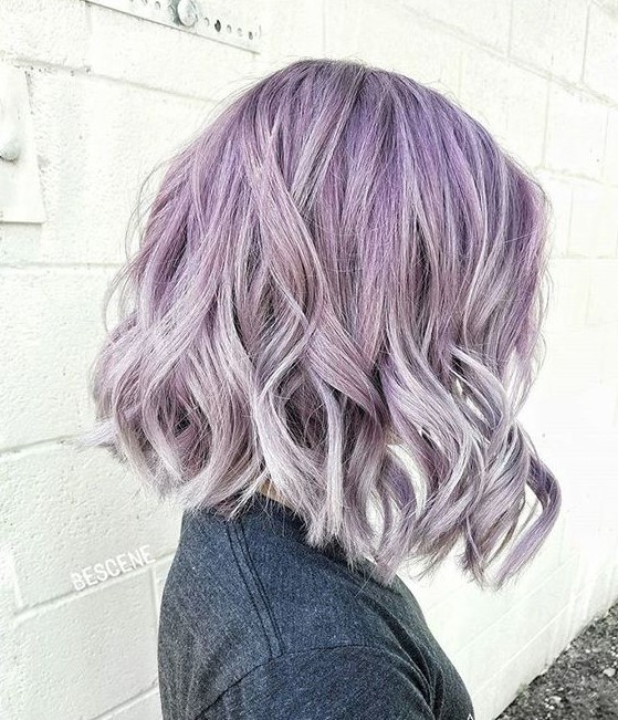 a lilac to silver ombre long bob with waves is a fantastic idea to rock in spring or summer, it looks delicate