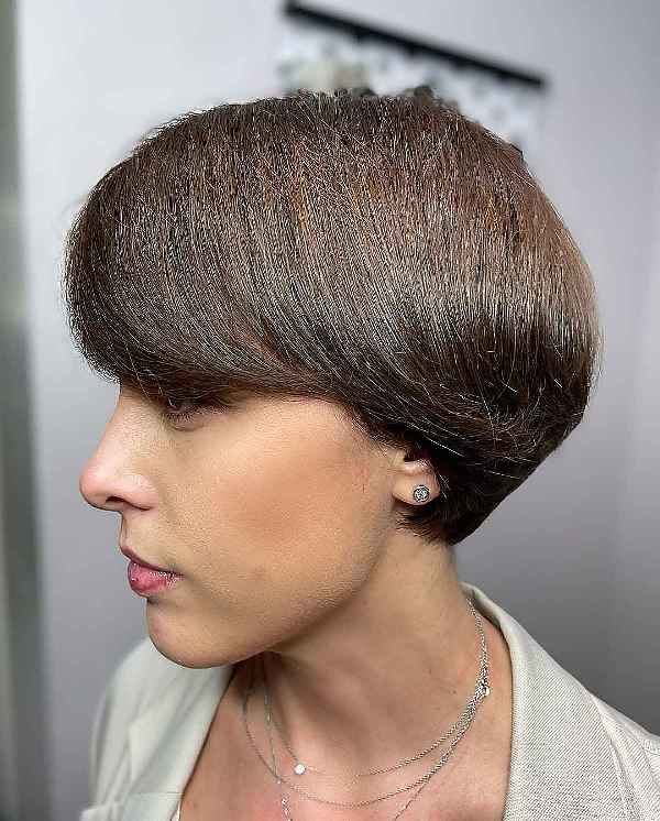 an ear-length bixie cut for thick hair to break free from the weight of your thick hair