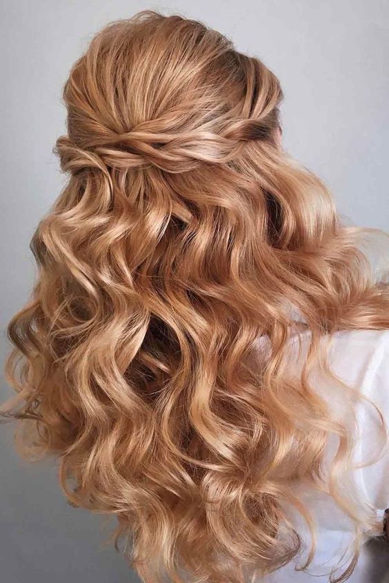 jaw-droppingly gorgeous long honey blonde waves with a twisted braid, a bump on top is so incredible