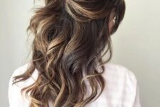 a lovely sunkissed hairstyle for a wedding