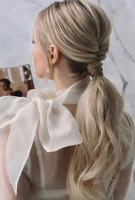 Zala Hair Extensions - Ladies, It's Wedding Season! 💍 Get this dreamy  wedding look like @banginblonde_hairstudio ✨ with the 22” Human hair  Ponytail Clip in Champagne Blonde. If you are a Wedding
