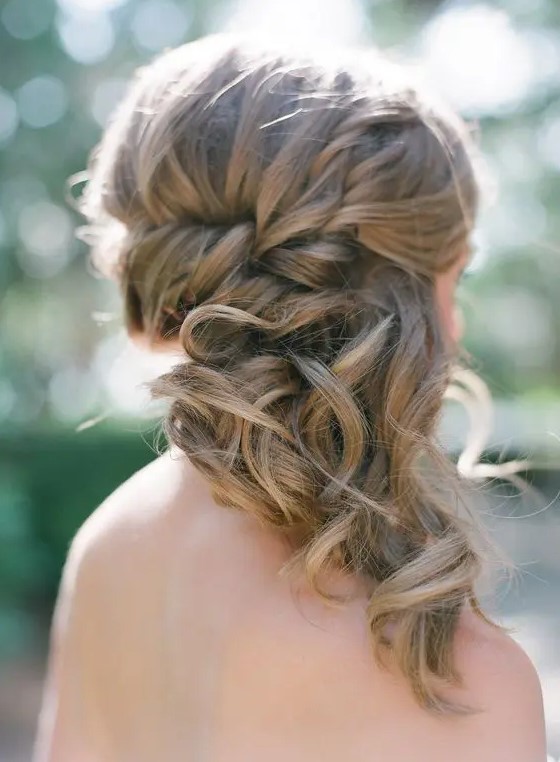 Premium Photo | Beautiful Side swept curls hair style for bride wedding  hair style event