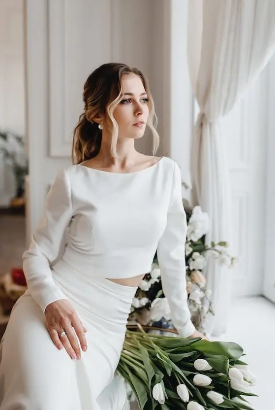 such a modern plain separate with a crop top and a skirt will be a great idea for both a bridal shower and a casual wedding